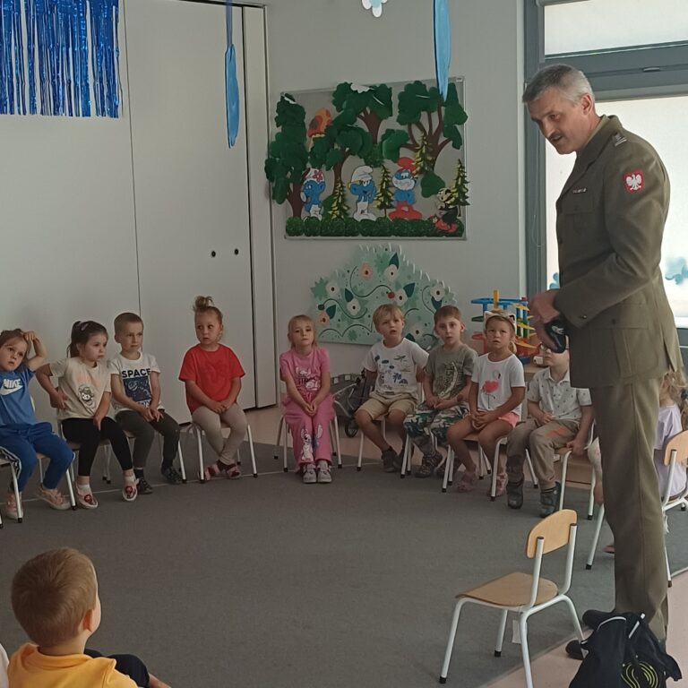 Poznajemy zawody – spotkanie z żołnierzem.